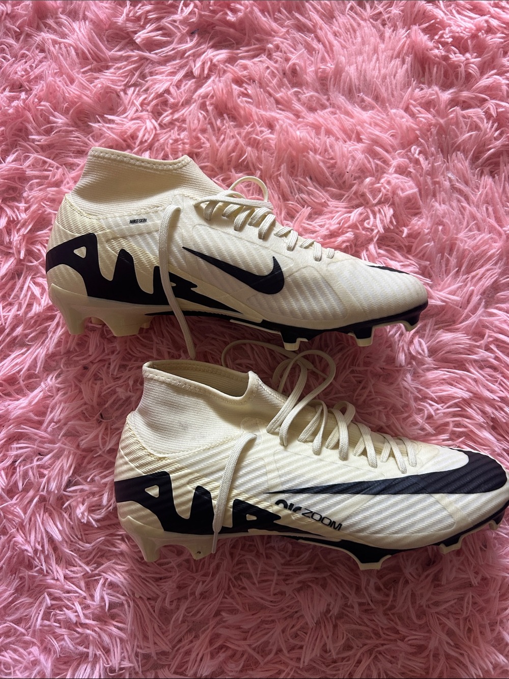 Nike White and Black Soccer Cleats - Picture 2 of 5